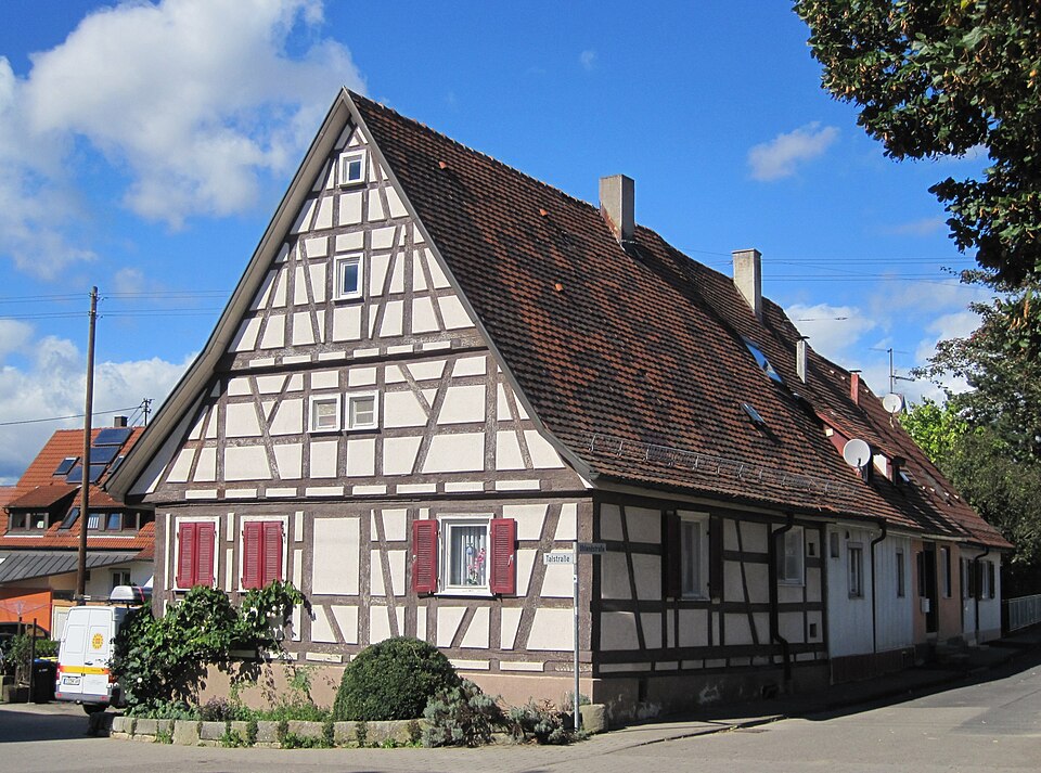 Terrassendach-Fachbetriebe in Leinfelden-Echterdingen: Unteraichen Fachwerkhaus Uhlandstraße – Foto: Schwäbin Terrassendach-Fachbetriebe in Leinfelden-Echterdingen: Unteraichen Fachwerkhaus Uhlandstraße
