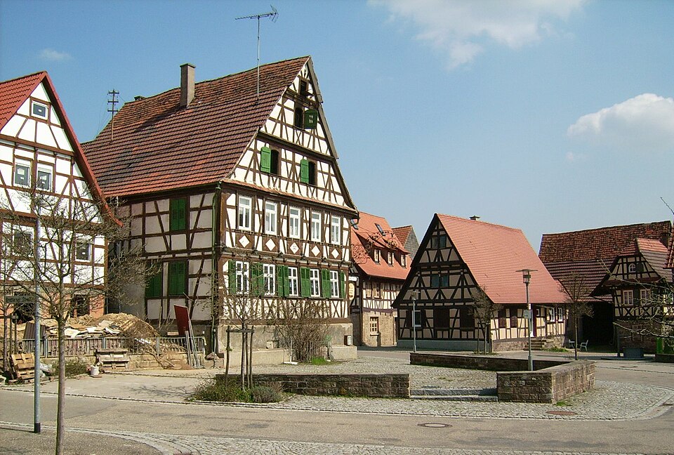 Terrassendach-Fachbetriebe in Maulbronn: Zaisersweiher Marktplatz – Foto: Lokilech Terrassendach-Fachbetriebe in Maulbronn: Zaisersweiher Marktplatz