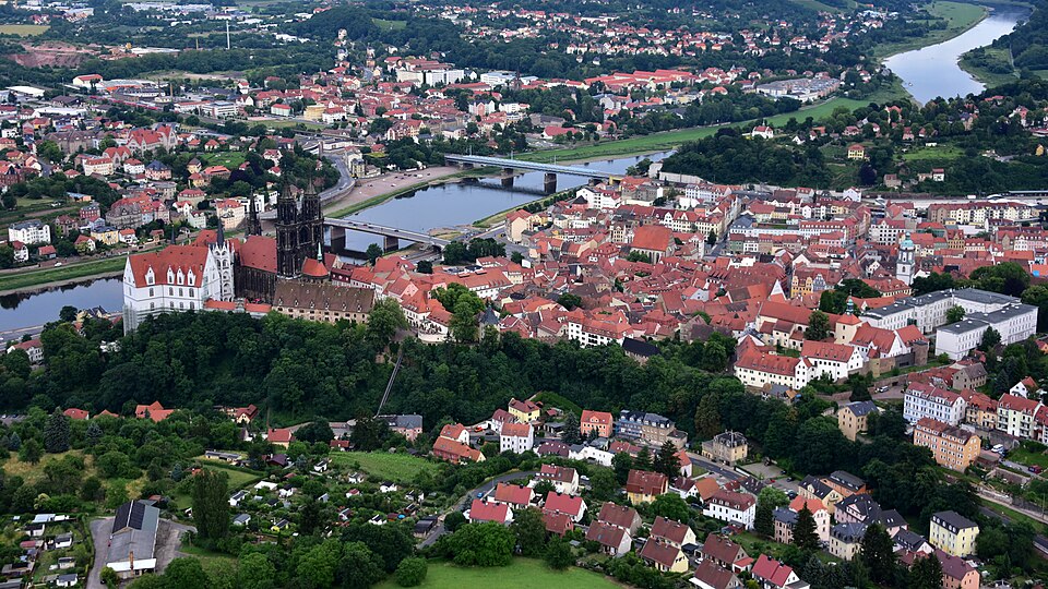 Terrassendach-Fachbetriebe in Meißen: Stadtansicht – Foto: Wolkenkratzer Terrassendach-Fachbetriebe in Meißen: Stadtansicht