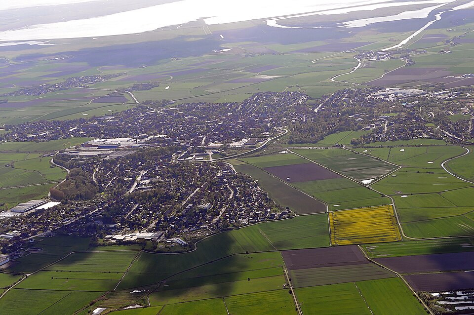 Terrassendach-Fachbetriebe in Meldorf: Stadtansicht – Foto: Ra Boe Terrassendach-Fachbetriebe in Meldorf: Stadtansicht