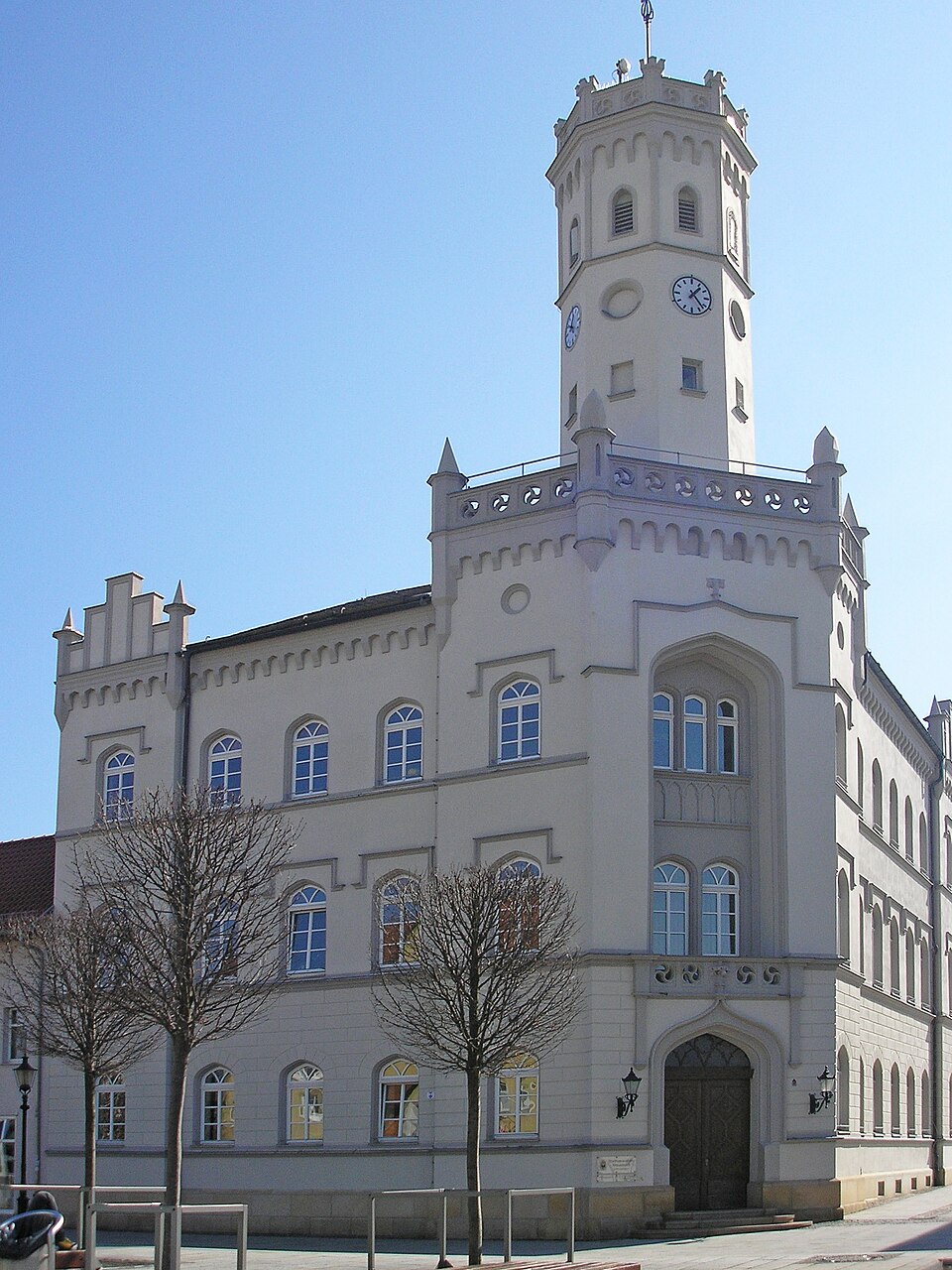 Terrassendach-Fachbetriebe in Meuselwitz: Rathaus – Foto: Michael Sander Terrassendach-Fachbetriebe in Meuselwitz: Rathaus