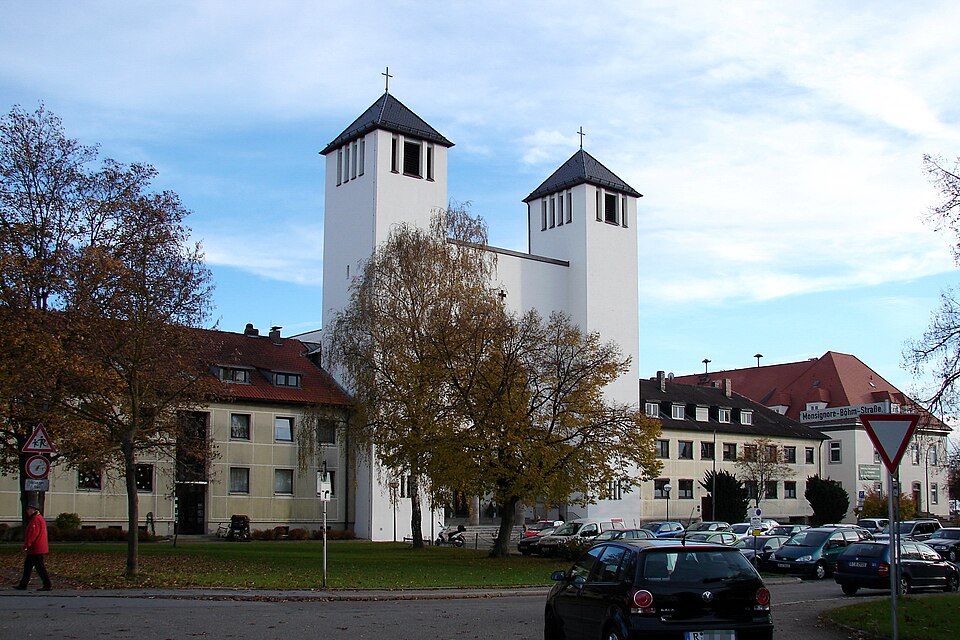 Terrassendach-Fachbetriebe in Neutraubling: St.-Michaels-Platz – Foto: Helmlechner Terrassendach-Fachbetriebe in Neutraubling: St.-Michaels-Platz