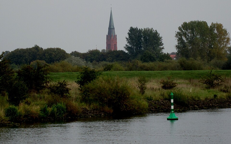 Terrassendach-Fachbetriebe in Nienburg/Weser: Weser Nienburg Martinskirche