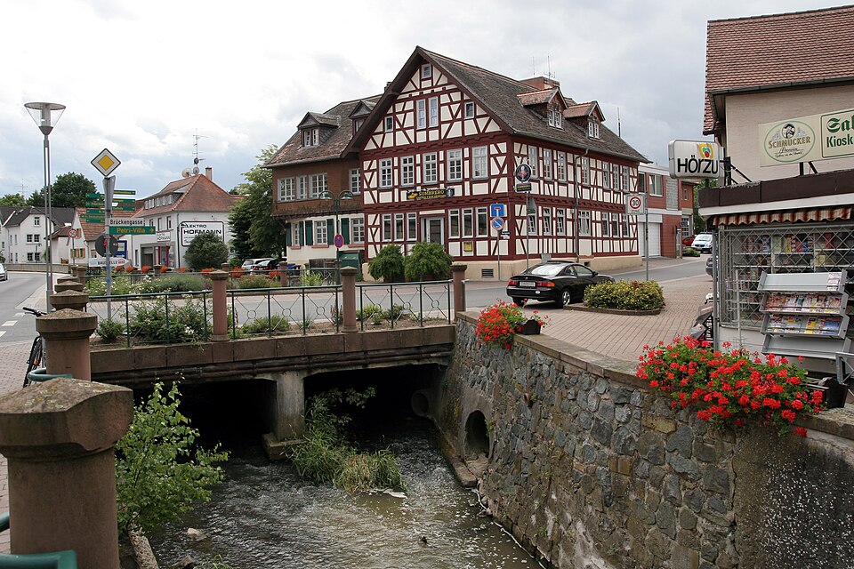 Terrassendach-Fachbetriebe in Ober-Ramstadt: Stadtansicht – Foto: Kuebi = Armin Kübelbeck Terrassendach-Fachbetriebe in Ober-Ramstadt: Stadtansicht