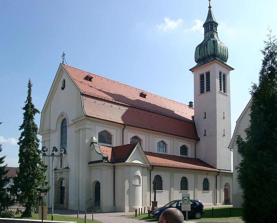 Terrassendach-Fachbetriebe in Obertshausen: Katholische Kirche – Foto: Rudolf Stricker Terrassendach-Fachbetriebe in Obertshausen: Katholische Kirche