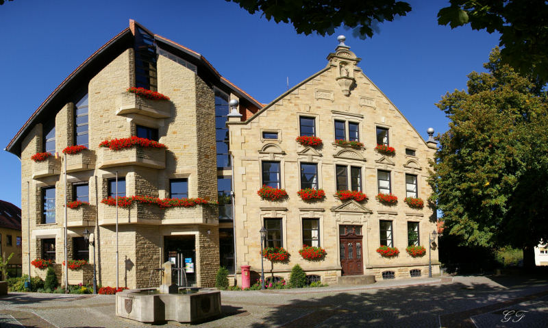 Terrassendach-Fachbetriebe in Östringen: Rathaus – Foto: G. Foerderer Terrassendach-Fachbetriebe in Östringen: Rathaus