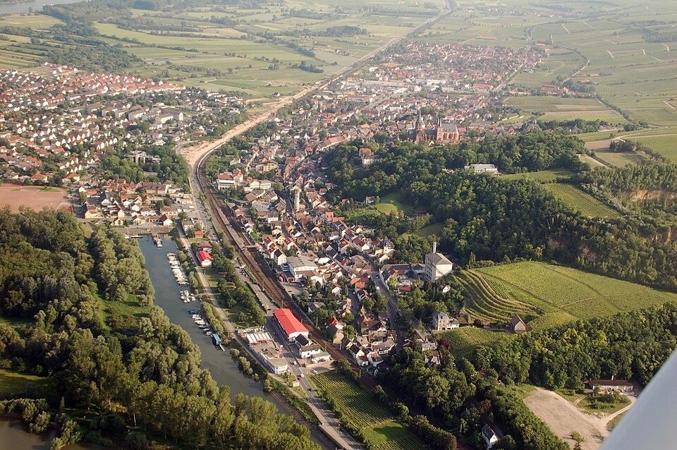 Terrassendach-Fachbetriebe in Oppenheim: Luftbild – Foto: Fritz Geller-Grimm Terrassendach-Fachbetriebe in Oppenheim: Luftbild