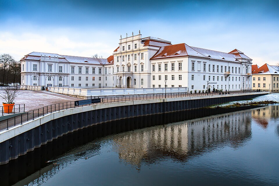 Terrassendach-Fachbetriebe in Oranienburg: Schloss