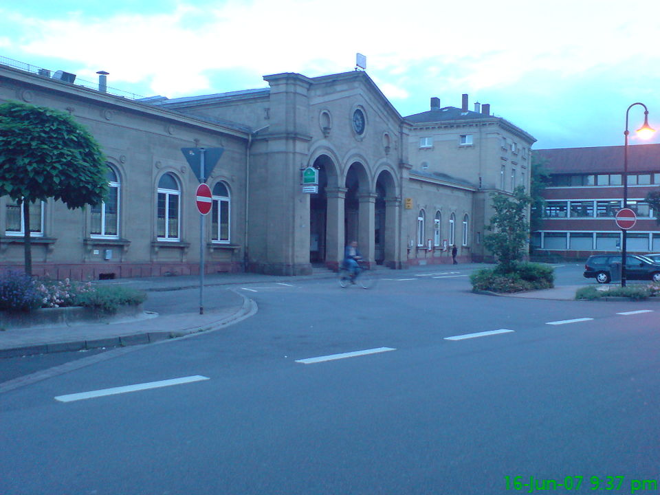 Terrassendach-Fachbetriebe in Osterburken: Stadtansicht – Foto: Yasirniazkhan Terrassendach-Fachbetriebe in Osterburken: Stadtansicht