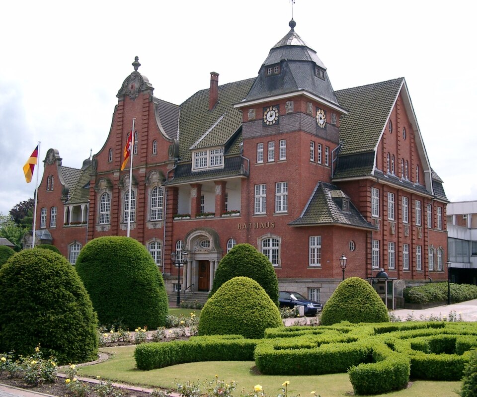 Terrassendach-Fachbetriebe in Papenburg: Rathaus – Foto: Lencer Terrassendach-Fachbetriebe in Papenburg: Rathaus