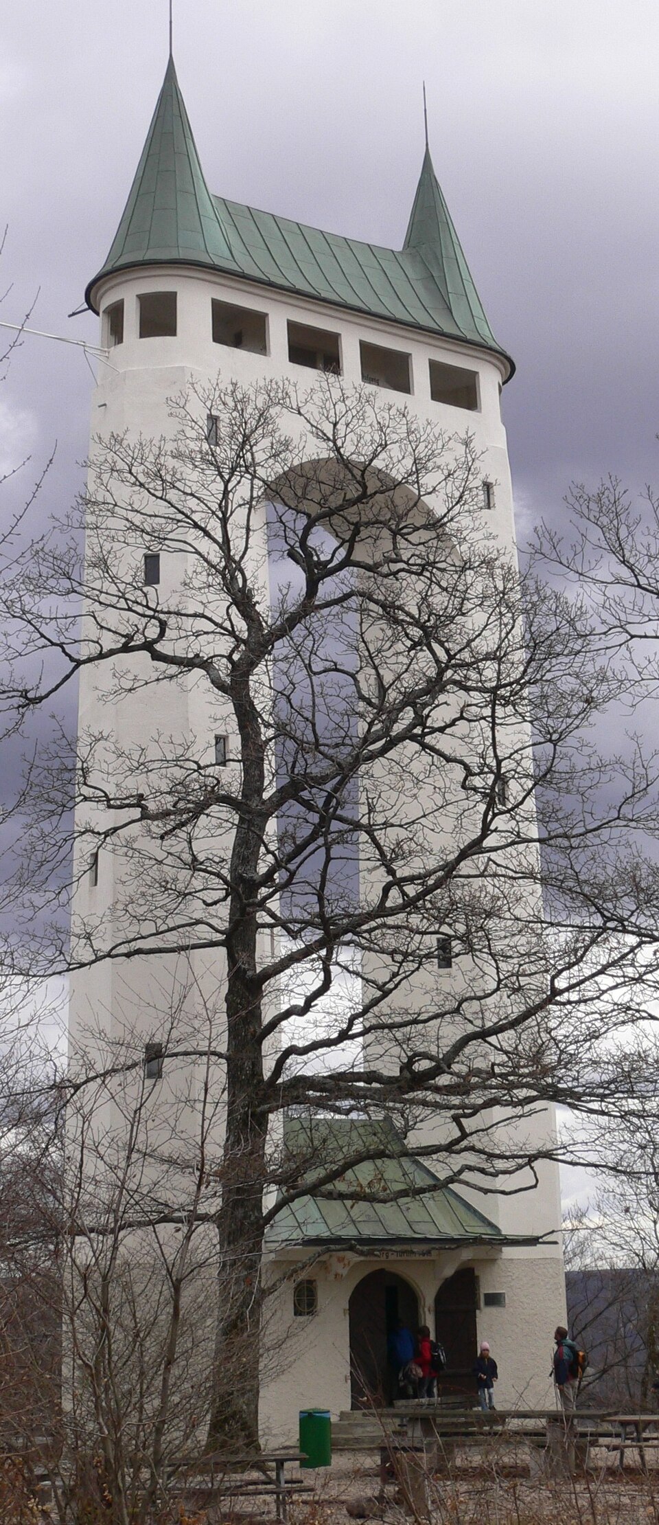 Terrassendach-Fachbetriebe in Pfullingen: Schoenbergturm – Foto: Schwiebi Terrassendach-Fachbetriebe in Pfullingen: Schoenbergturm