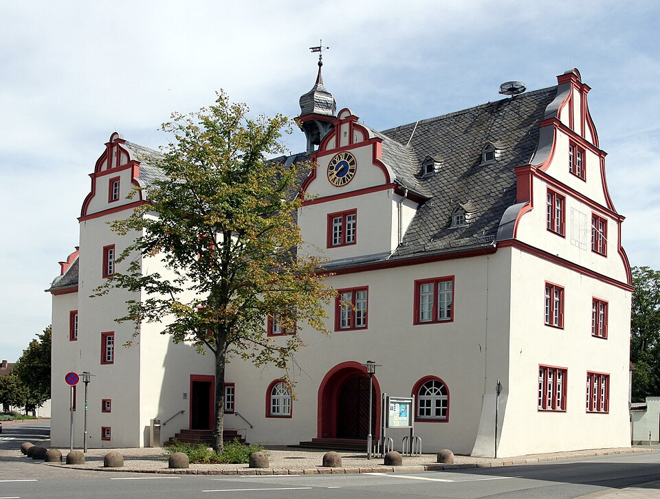Terrassendach-Fachbetriebe in Pfungstadt: Altes Rathaus – Foto: Kuebi = Armin Kübelbeck Terrassendach-Fachbetriebe in Pfungstadt: Altes Rathaus