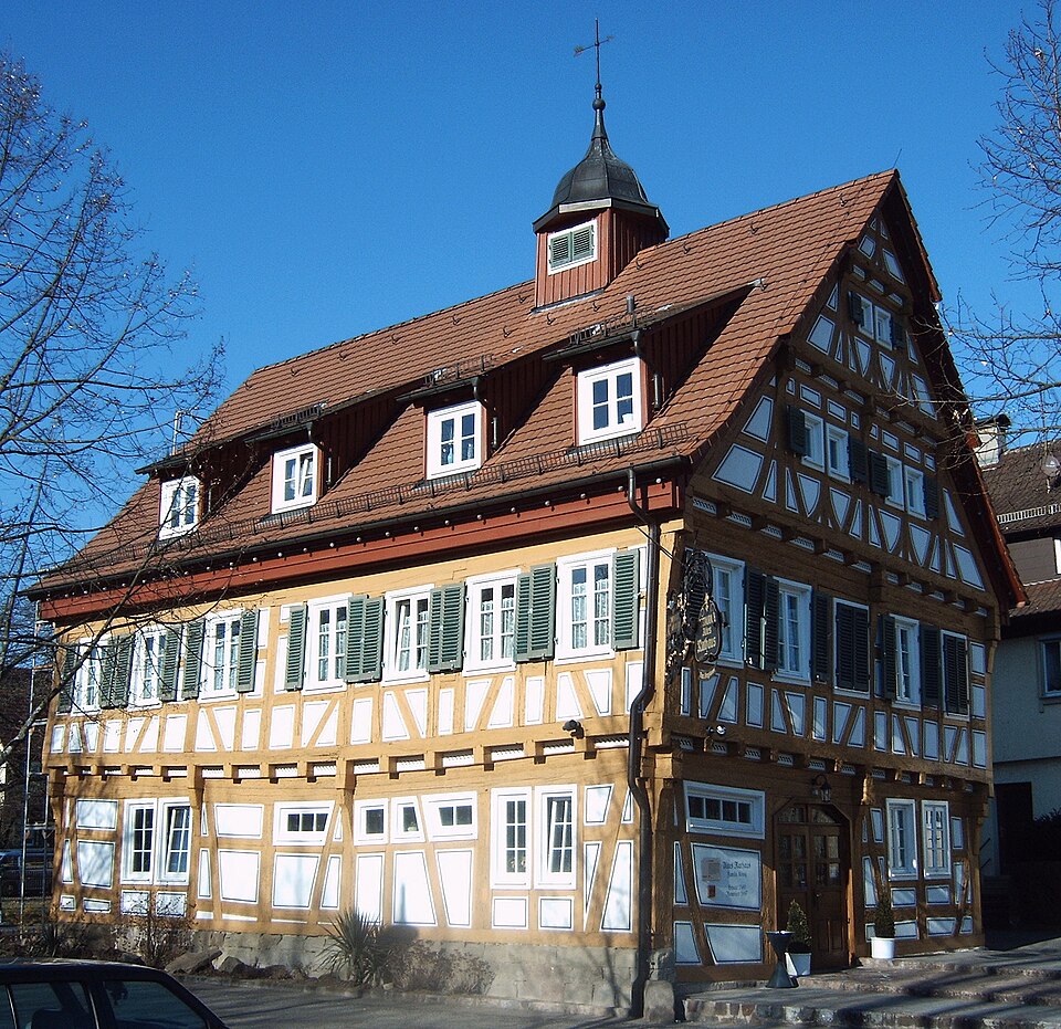 Terrassendach-Fachbetriebe in Plüderhausen: Altes Rathaus – Foto: dealerofsalvation Terrassendach-Fachbetriebe in Plüderhausen: Altes Rathaus