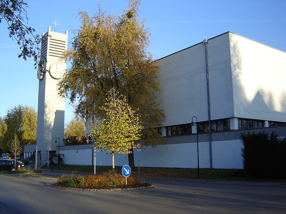 Terrassendach-Fachbetriebe in Puchheim: St Josef Kirche Bahnhof – Foto: Buachamer Terrassendach-Fachbetriebe in Puchheim: St Josef Kirche Bahnhof
