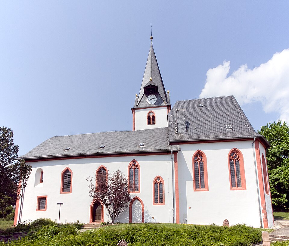 Terrassendach-Fachbetriebe in Ranstadt: Dauernheim Kirche – Foto: Sven Teschke Terrassendach-Fachbetriebe in Ranstadt: Dauernheim Kirche