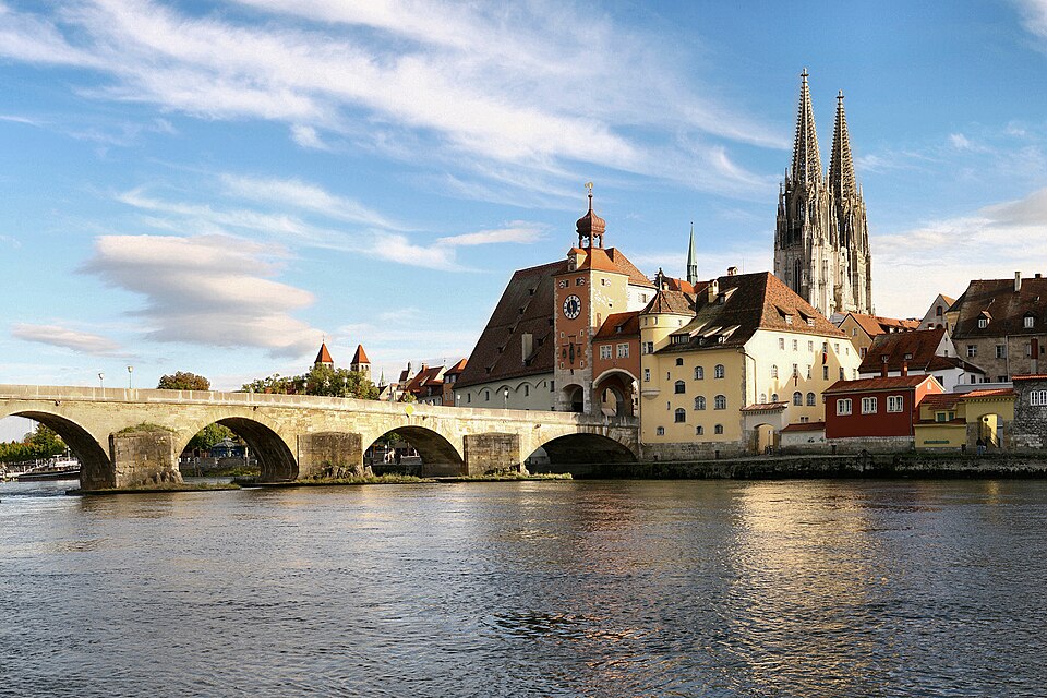 Terrassendach-Fachbetriebe in Regensburg: Stadtansicht – Foto: Grizurgbg Terrassendach-Fachbetriebe in Regensburg: Stadtansicht