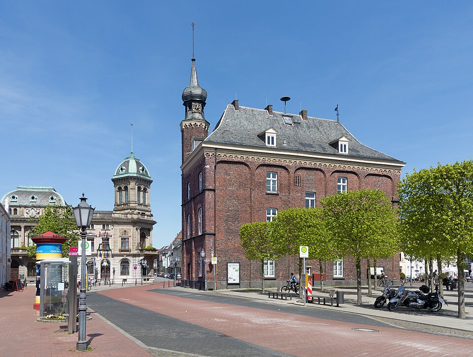 Terrassendach-Fachbetriebe in Rheinberg: Altes Rathaus en Stammhaus
