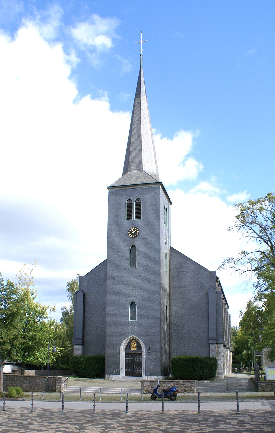 Terrassendach-Fachbetriebe in Roetgen: Hauptstraße Katholische Hallenkirche