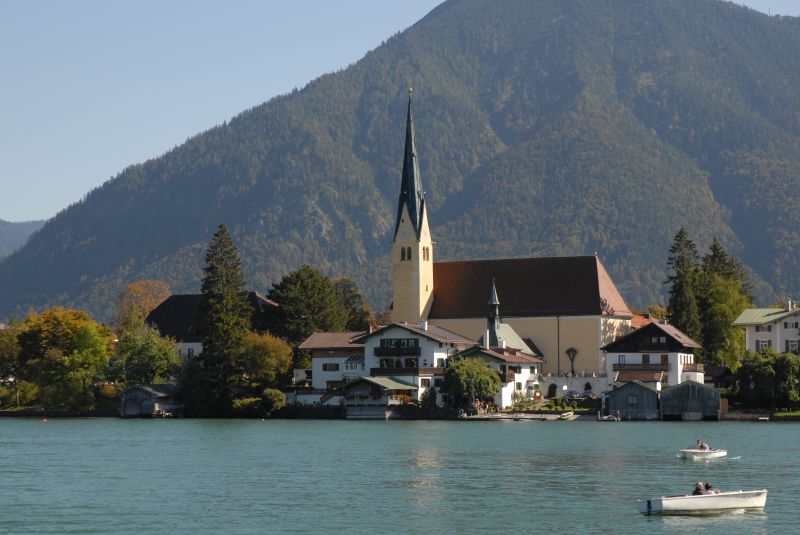 Terrassendach-Fachbetriebe in Rottach-Egern: Stadtansicht – Foto: Götz A. Primke Terrassendach-Fachbetriebe in Rottach-Egern: Stadtansicht