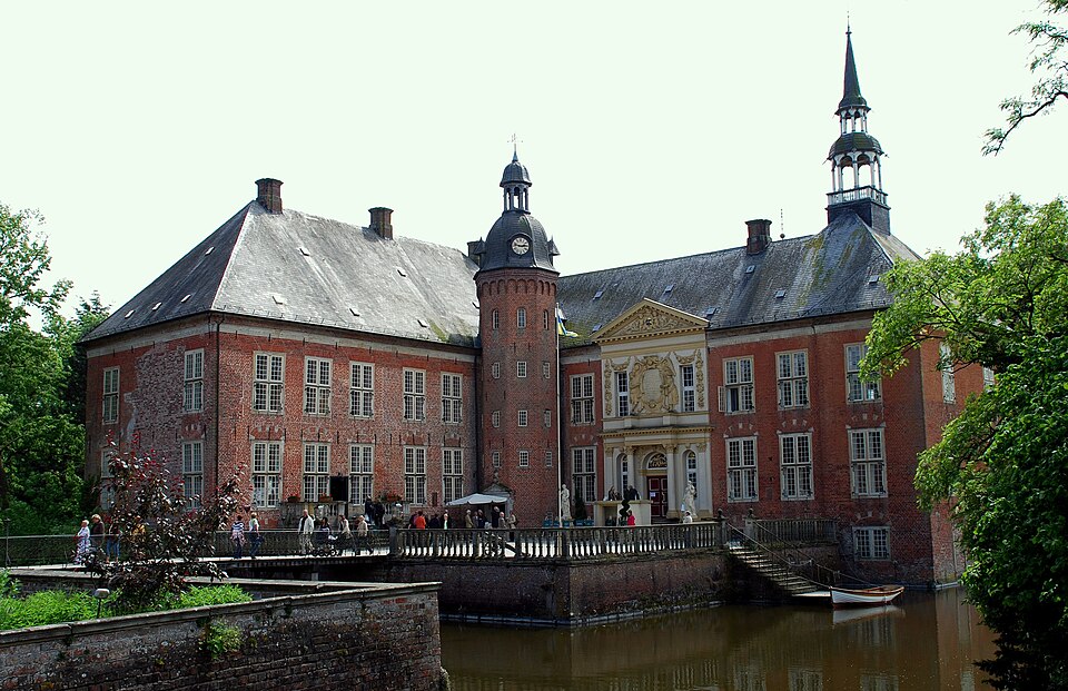 Terrassendach-Fachbetriebe in Sande: Wasserschloss – Foto: Ref-lit Terrassendach-Fachbetriebe in Sande: Wasserschloss
