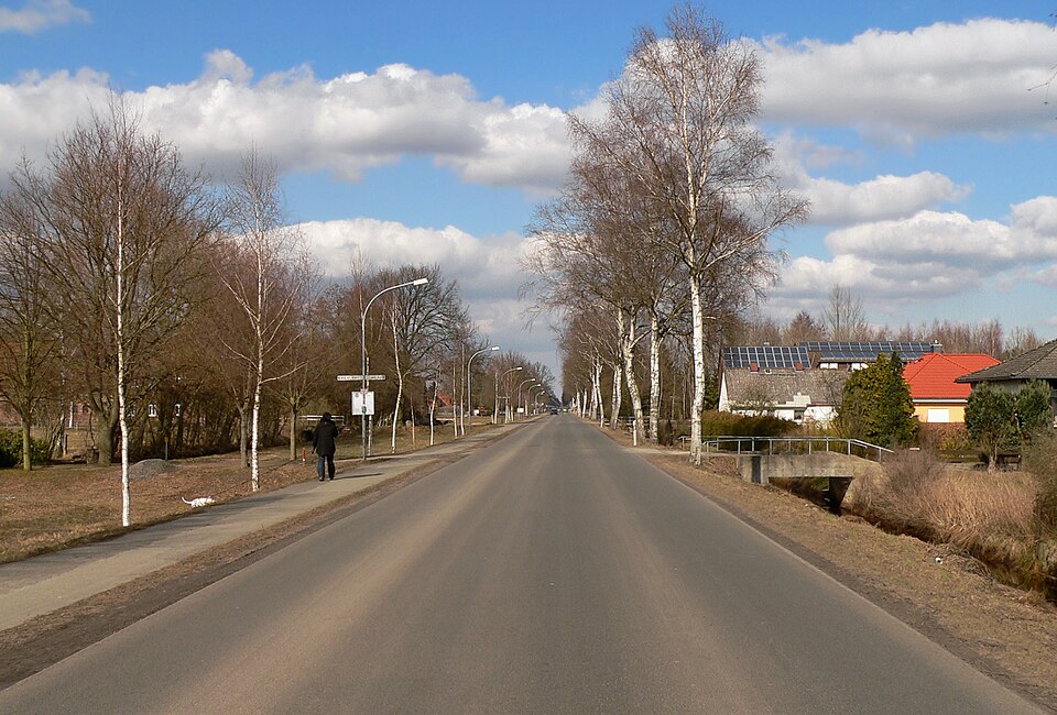Terrassendach-Fachbetriebe in Sassenburg: Neudorf Platendorf Dorfstrasse – Foto: Axel Hindemith Terrassendach-Fachbetriebe in Sassenburg: Neudorf Platendorf Dorfstrasse