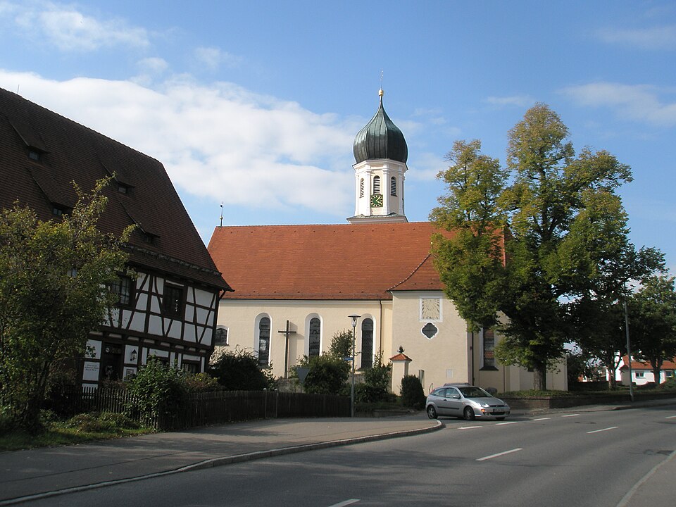 Terrassendach-Fachbetriebe in Schwendi: Kirche und Pfarrhaus – Foto: Augustin berlin Terrassendach-Fachbetriebe in Schwendi: Kirche und Pfarrhaus
