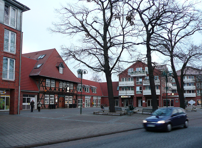 Terrassendach-Fachbetriebe in Seelze: Platz – Foto: Benutzer:AxelHH Terrassendach-Fachbetriebe in Seelze: Platz