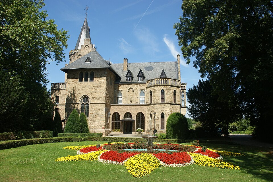 Terrassendach-Fachbetriebe in Sinzig: Schloss – Foto: Tohma Terrassendach-Fachbetriebe in Sinzig: Schloss