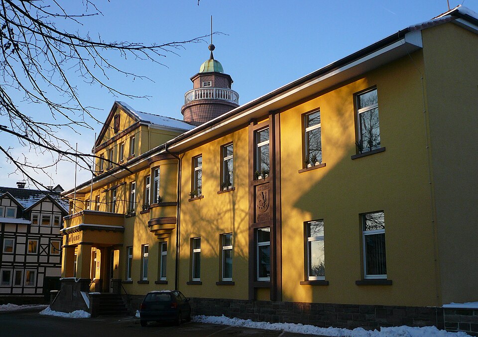 Terrassendach-Fachbetriebe in Stadtoldendorf: Rathaus