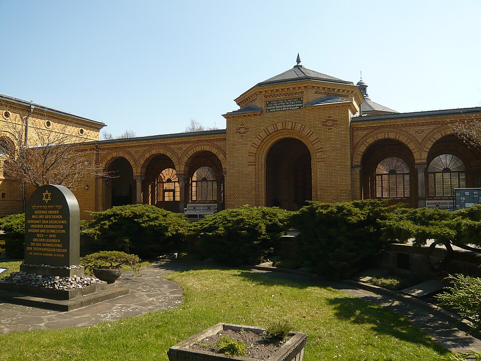 Terrassendach-Fachbetriebe in Steinheim: Jüdischer Friedhof – Foto: Angela M. Arnold, Berlin Terrassendach-Fachbetriebe in Steinheim: Jüdischer Friedhof