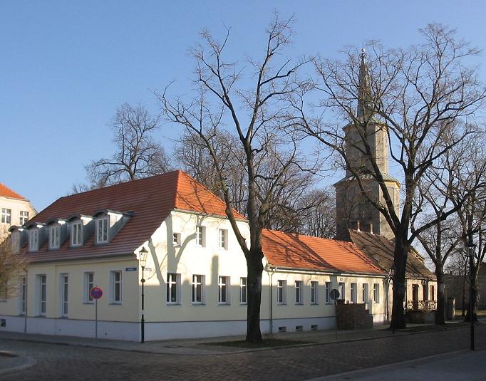 Terrassendach-Fachbetriebe in Teltow: Marktplatz und Kirche – Foto: Lienhard Schulz Terrassendach-Fachbetriebe in Teltow: Marktplatz und Kirche