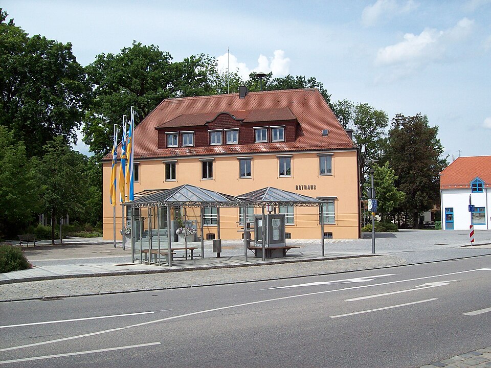 Terrassendach-Fachbetriebe in Teublitz: Rathaus – Foto: Stefan Riepl Terrassendach-Fachbetriebe in Teublitz: Rathaus
