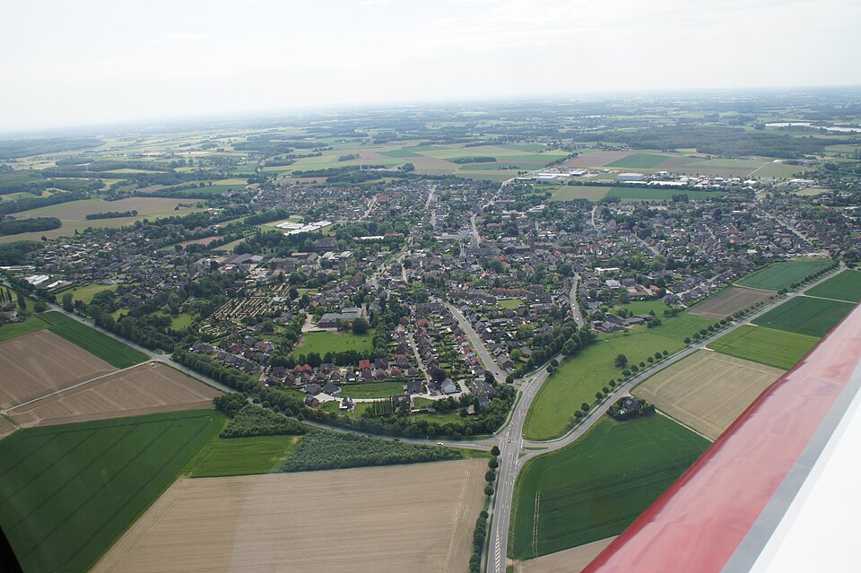 Terrassendach-Fachbetriebe in Uedem: Stadtansicht – Foto: Gerold Schelm Terrassendach-Fachbetriebe in Uedem: Stadtansicht