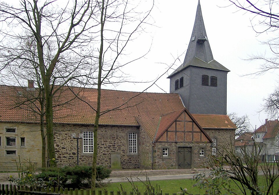 Terrassendach-Fachbetriebe in Uetze: Hänigsen, St. Petri-Kirche – Foto: Rauenstein Terrassendach-Fachbetriebe in Uetze: Hänigsen, St. Petri-Kirche