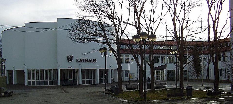 Terrassendach-Fachbetriebe in Unterhaching: Rathaus – Foto: MyName Terrassendach-Fachbetriebe in Unterhaching: Rathaus