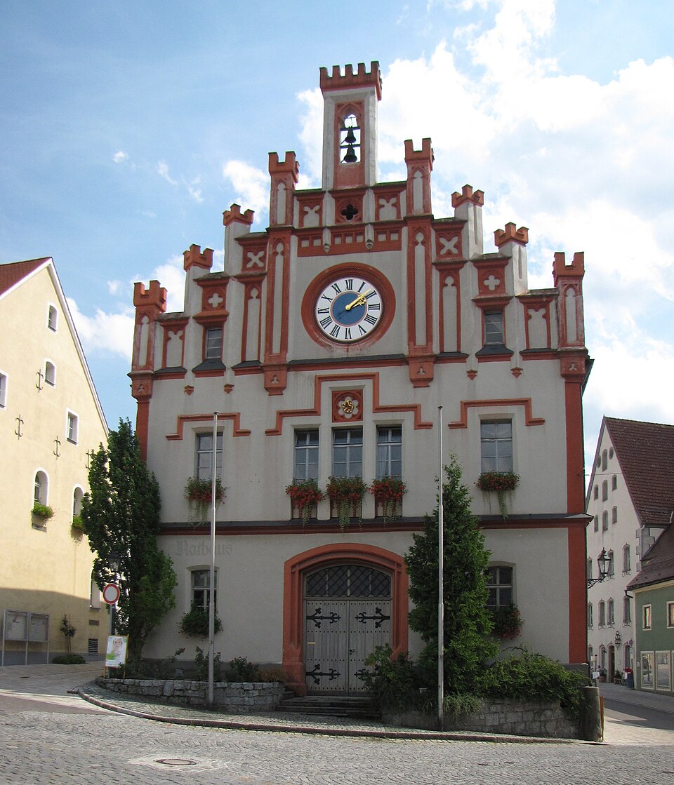 Terrassendach-Fachbetriebe in Velburg: Stadtansicht – Foto: Traveler100 Terrassendach-Fachbetriebe in Velburg: Stadtansicht
