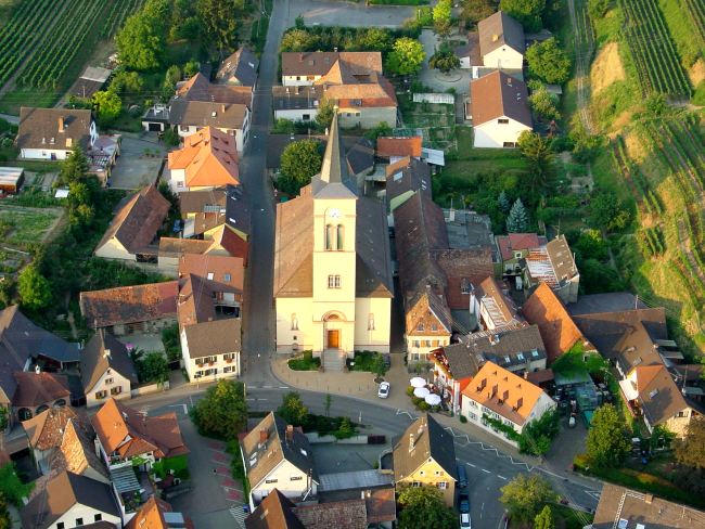 Terrassendach-Fachbetriebe in Vogtsburg: Luftbild – Foto: Luftfahrer = Norbert Blau – Weitere Luftbilder von Oberrotweil Terrassendach-Fachbetriebe in Vogtsburg: Luftbild