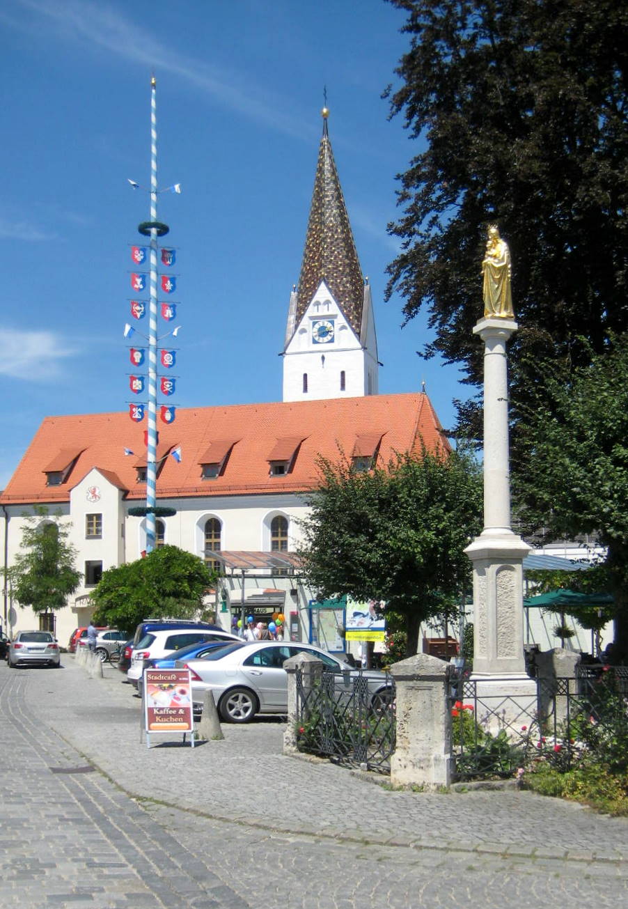 Terrassendach-Fachbetriebe in Vohburg an der Donau: Blick auf Mariensäule und Rathaus – Foto: Didi43 Terrassendach-Fachbetriebe in Vohburg an der Donau: Blick auf Mariensäule und Rathaus