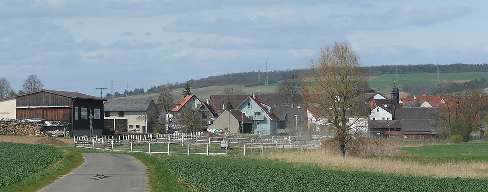 Terrassendach-Fachbetriebe in Waldbüttelbrunn: Mädelhofen, Ortsansicht – Foto: Carport Terrassendach-Fachbetriebe in Waldbüttelbrunn: Mädelhofen, Ortsansicht