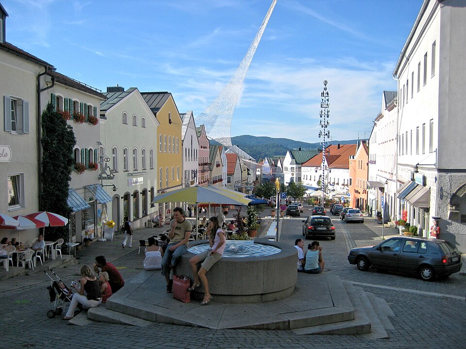 Terrassendach-Fachbetriebe in Waldkirchen: Marktplatz – Foto: Aconcagua Terrassendach-Fachbetriebe in Waldkirchen: Marktplatz