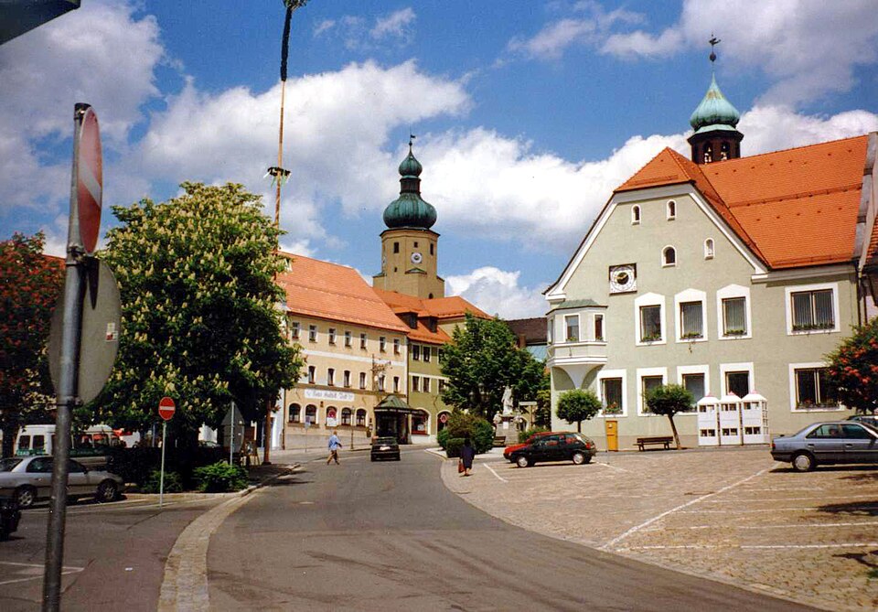Terrassendach-Fachbetriebe in Waldmünchen: Marktplatz – Foto: Dknopf68 Terrassendach-Fachbetriebe in Waldmünchen: Marktplatz