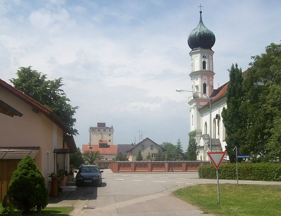 Terrassendach-Fachbetriebe in Wallersdorf: Stadtansicht – Foto: Donaulustig at German Wikipedia Terrassendach-Fachbetriebe in Wallersdorf: Stadtansicht