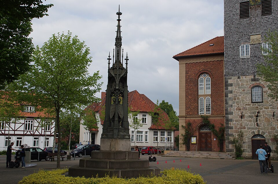 Terrassendach-Fachbetriebe in Walsrode: Welfendenkmal – Foto: Clemensfranz Terrassendach-Fachbetriebe in Walsrode: Welfendenkmal