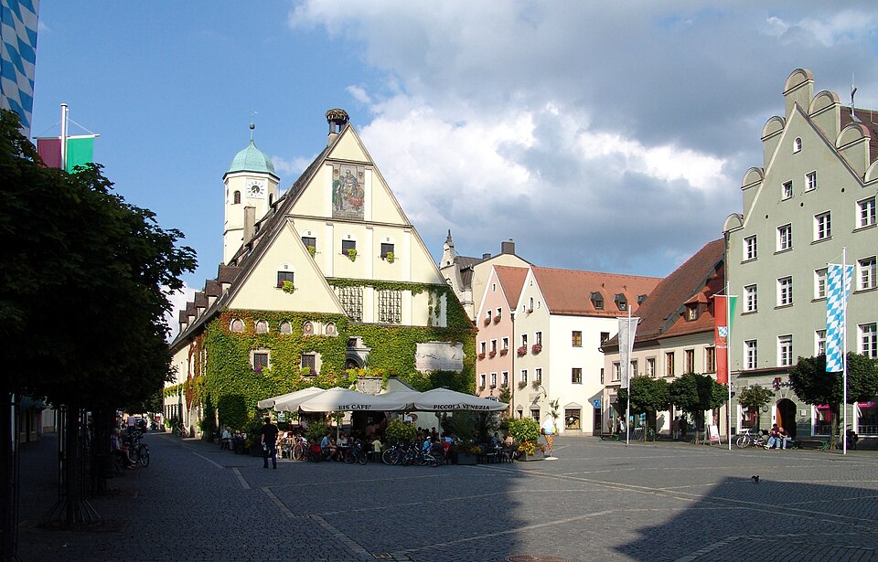 Terrassendach-Fachbetriebe in Weiden in der Oberpfalz: Altes Rathaus