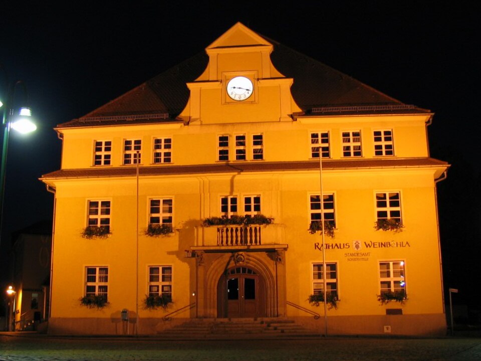 Terrassendach-Fachbetriebe in Weinböhla: Rathaus