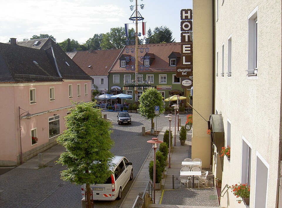 Terrassendach-Fachbetriebe in Windischeschenbach: Stadtansicht – Foto: Allexkoch Terrassendach-Fachbetriebe in Windischeschenbach: Stadtansicht