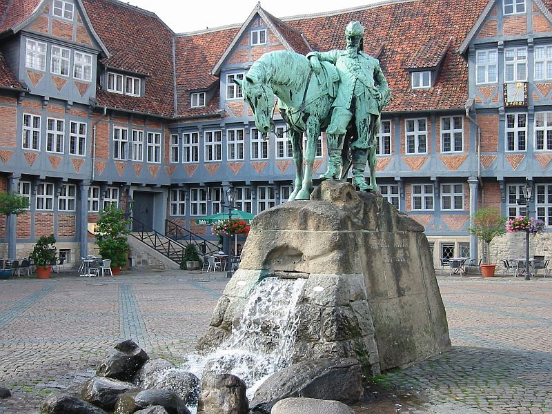 Terrassendach-Fachbetriebe in Wolfenbüttel: August II-Marktplatz – Foto: Burkhardm at German Wikipedia Terrassendach-Fachbetriebe in Wolfenbüttel: August II-Marktplatz