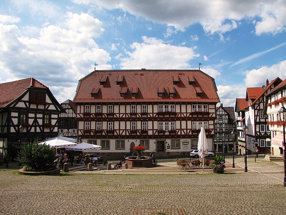 Terrassendach-Fachbetriebe in Wolfhagen: Marktplatz – Foto: Dirk Schmidt Terrassendach-Fachbetriebe in Wolfhagen: Marktplatz