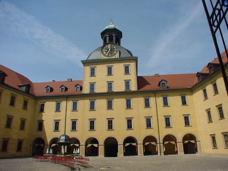 Terrassendach-Fachbetriebe in Zeitz: Stadtansicht – Foto: Mewes at German Wikipedia Terrassendach-Fachbetriebe in Zeitz: Stadtansicht