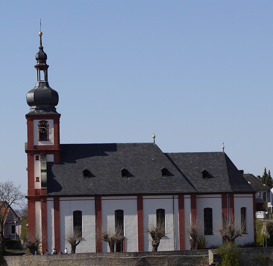 Terrassendach-Fachbetriebe in Zellingen: Pfarrkirche – Foto: UlrichAAB Terrassendach-Fachbetriebe in Zellingen: Pfarrkirche